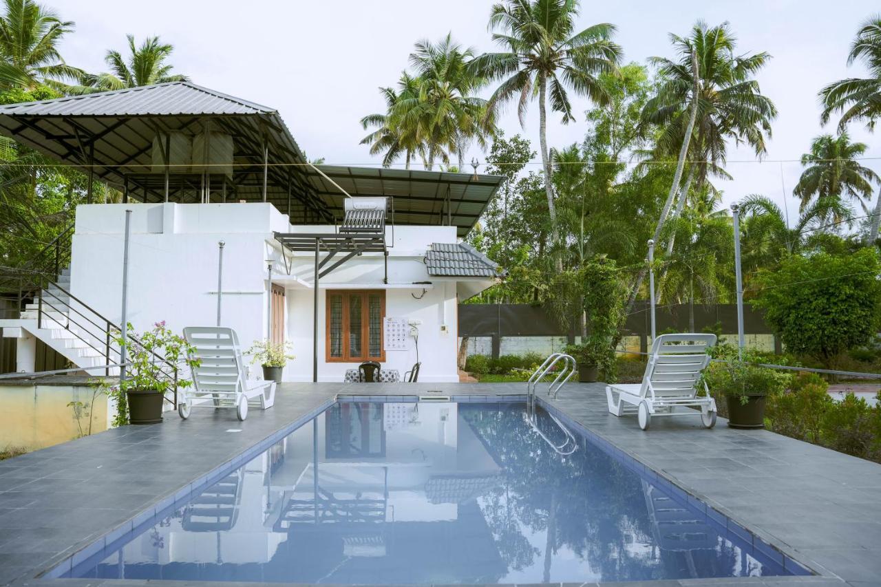 Waves And Shores Beach Villa Марарикулам Екстериор снимка