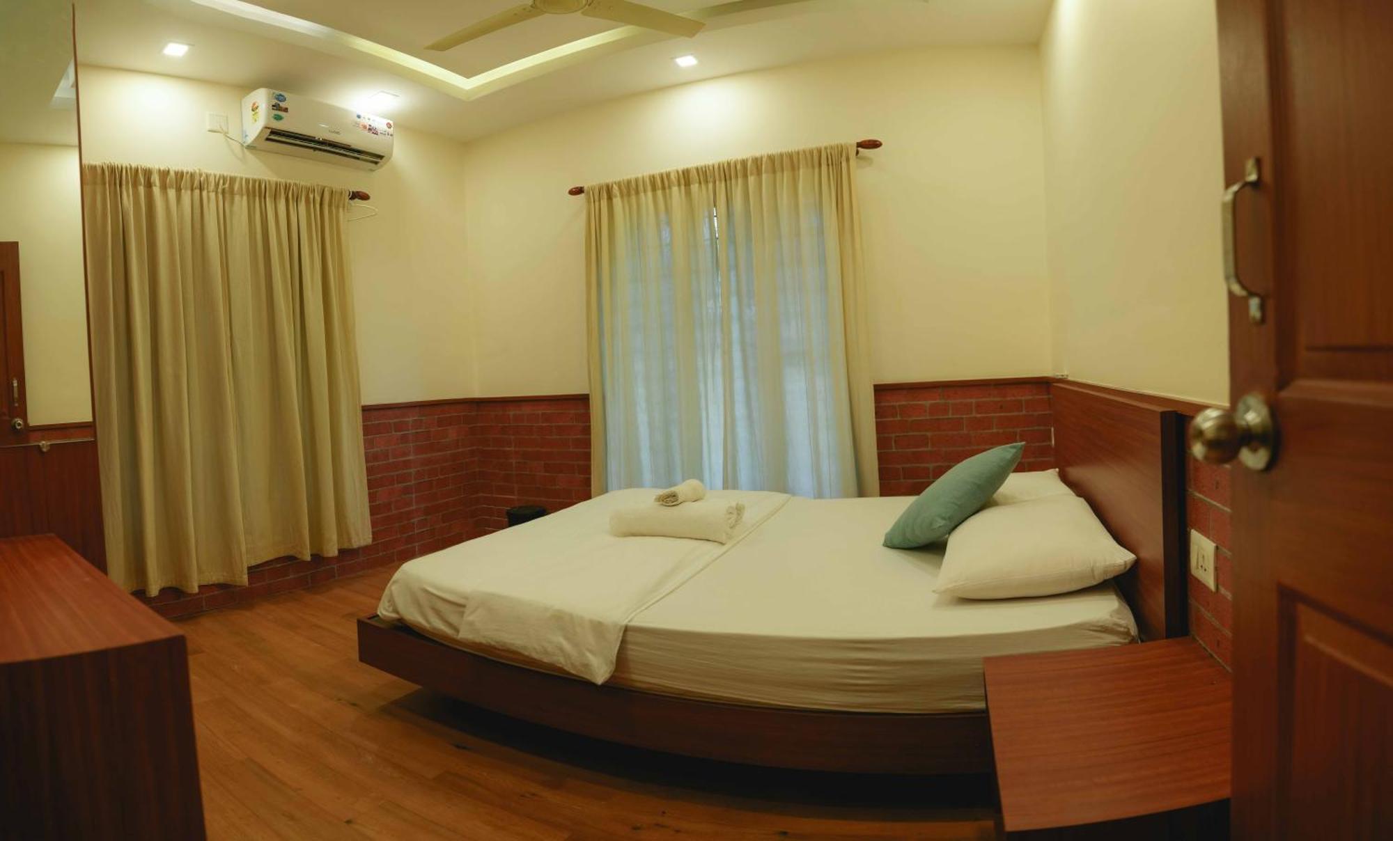 Waves And Shores Beach Villa Марарикулам Екстериор снимка